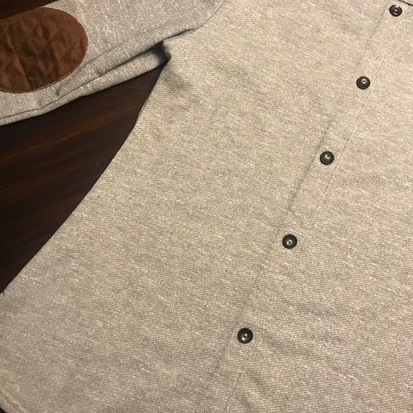 Brand new sweater! - Picture 6 of 6